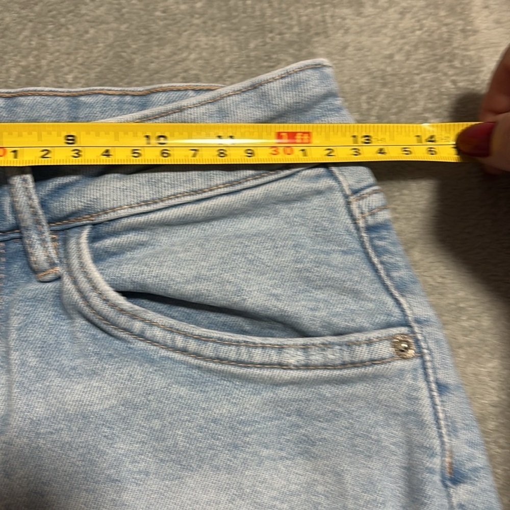 Zara Women's Blue Denim Shorts - Picture 3 of 4